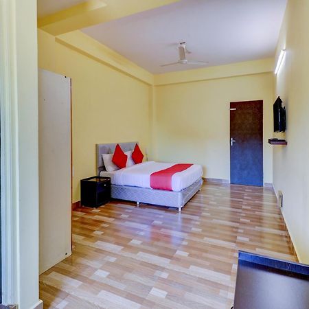 Gaurika Residency Boarding&Lodging Hotel Padubidri Bagian luar foto