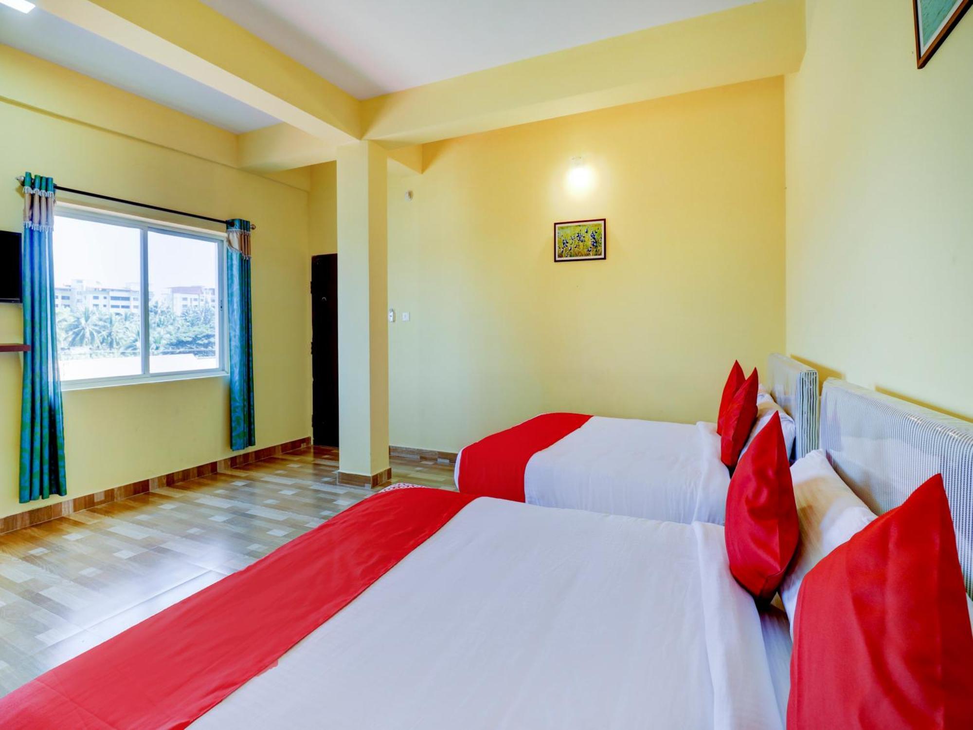 Gaurika Residency Boarding&Lodging Hotel Padubidri Bagian luar foto