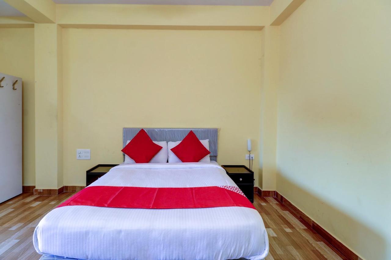 Gaurika Residency Boarding&Lodging Hotel Padubidri Bagian luar foto