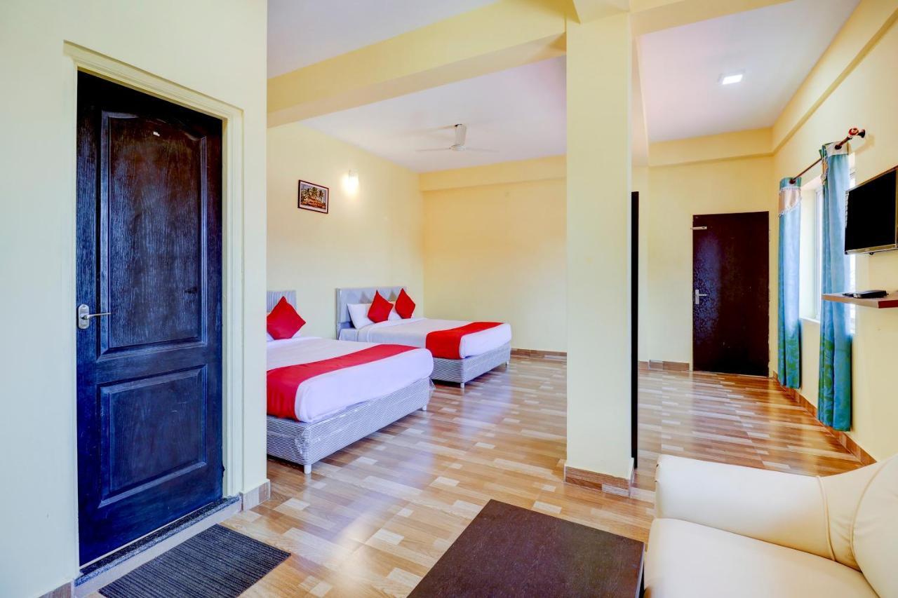 Gaurika Residency Boarding&Lodging Hotel Padubidri Bagian luar foto