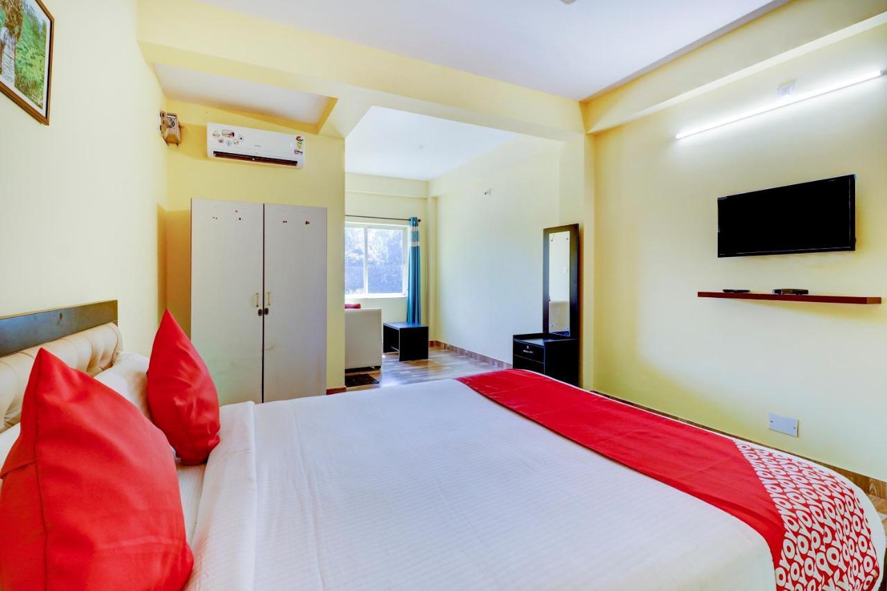 Gaurika Residency Boarding&Lodging Hotel Padubidri Bagian luar foto