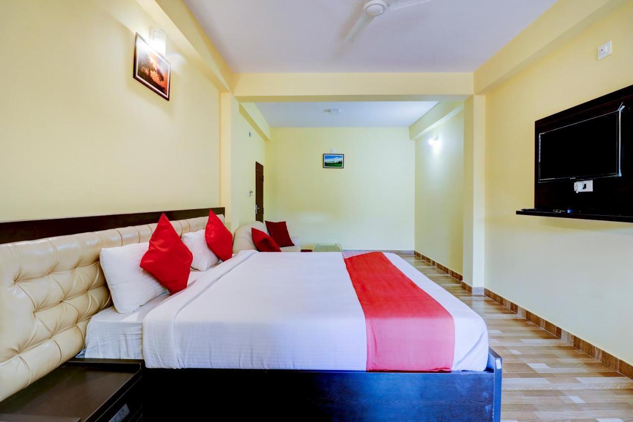 Gaurika Residency Boarding&Lodging Hotel Padubidri Bagian luar foto